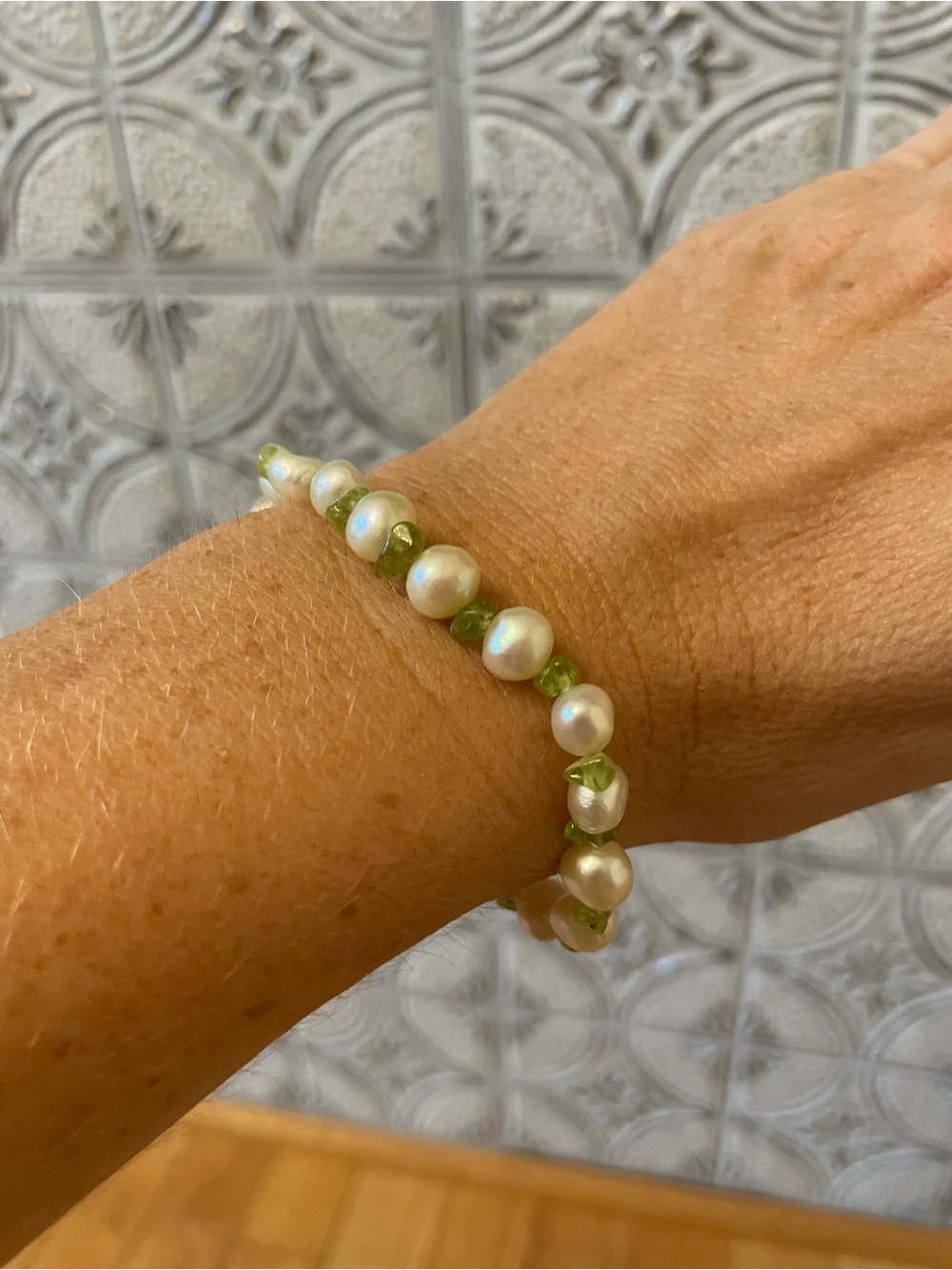 Freshwater Pearl and Peridot Stretch Bracelet